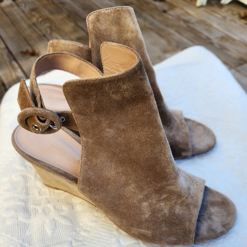 GIANVITO ROSSI SHOES
